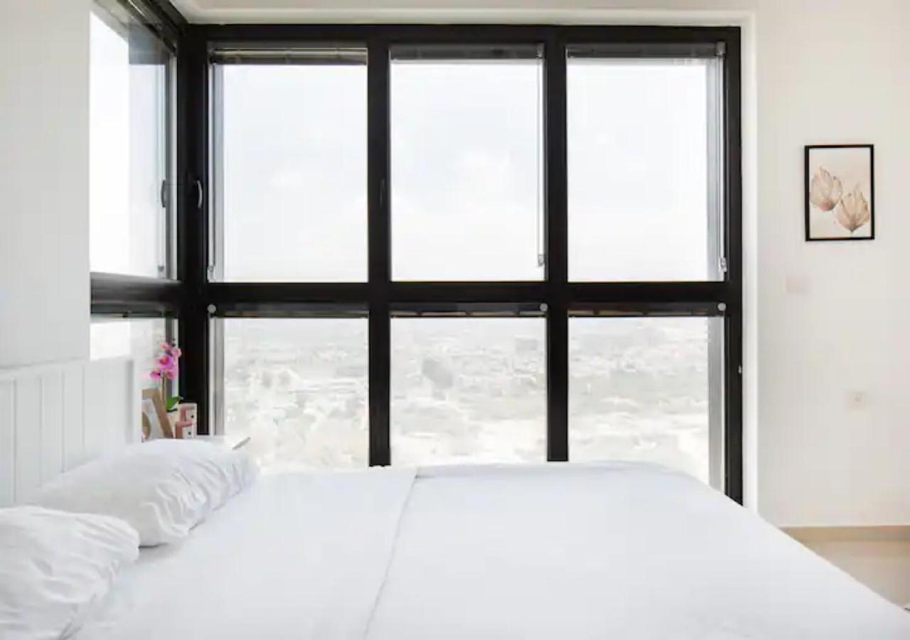 O&O Group- Special Apartment Sea View Luxury Tower Bat Yam Exterior photo